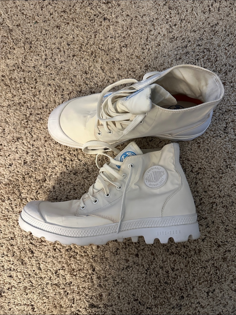 White Mens size 10 High-Top Lace-Up Ankle waterproof Boots
